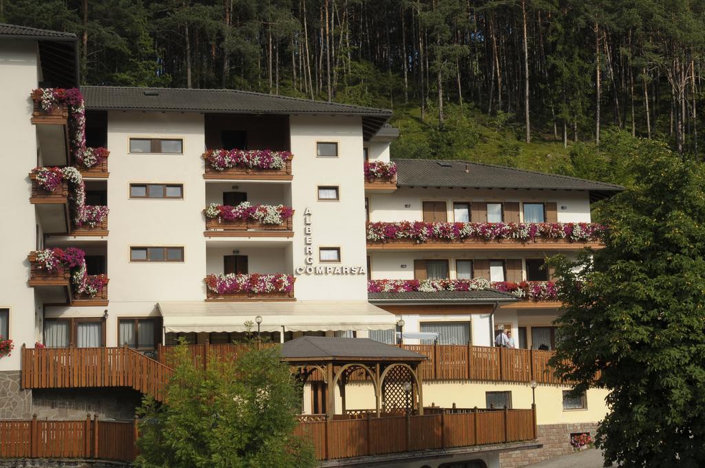 Albergo Alla Comparsa Baselga di Pine Exterior photo